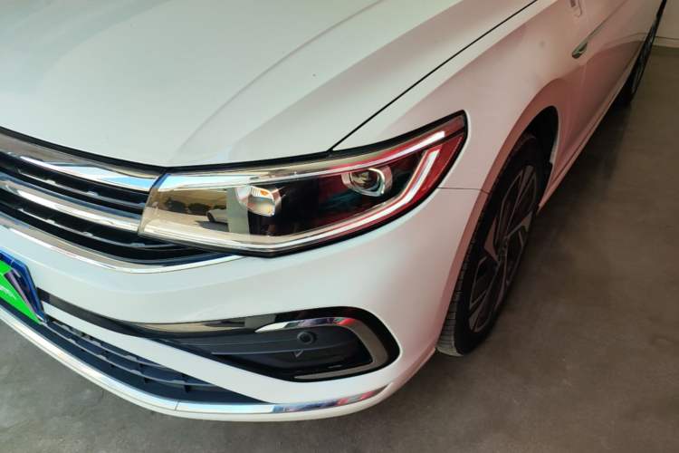 Used Volkswagen Bora 2023 300TSI DSG Prestige Edition Left Front Headlight