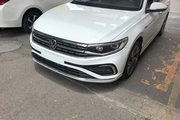 Used Volkswagen Bora 2023 300TSI DSG Prestige Edition Left Front Headlight