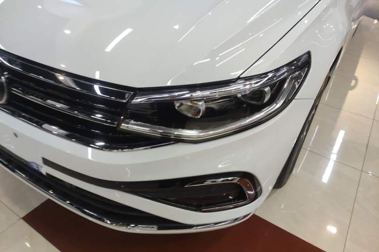 Used Volkswagen Bora 2023 200TSI DSG YueXing PRO Edition Left Front Headlight