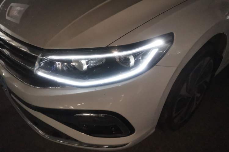 Used Volkswagen Bora 2023 200TSI DSG YueXing PRO Edition Left Front Headlight