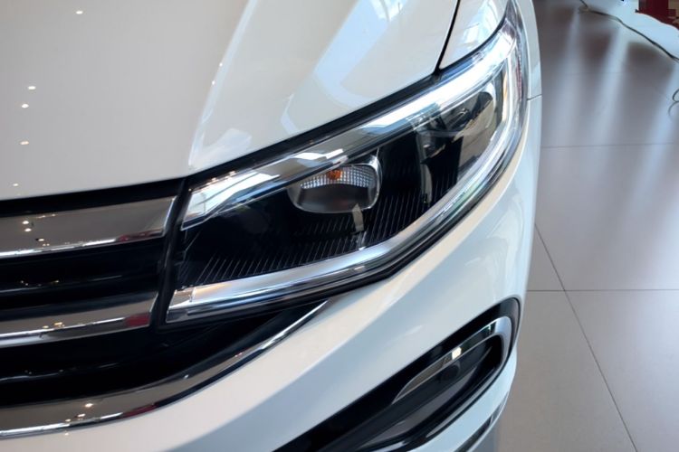 Used Volkswagen Bora 2023 280TSI DSG Comfort Edition Left Front Headlight