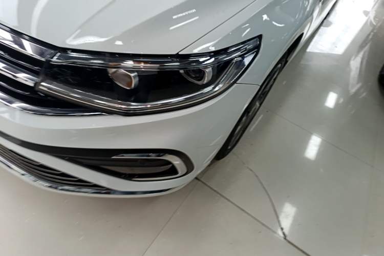 Used Volkswagen Bora 2023 300TSI DSG Prestige Edition Left Front Headlight