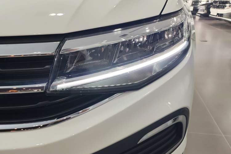 Used Volkswagen Bora 2023 1.5L Automatic Changer Limited Edition Left Front Headlight