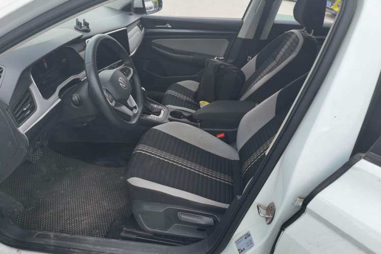 Used Volkswagen Bora 2023 200TSI DSG Comfort Edition Left Front Seat