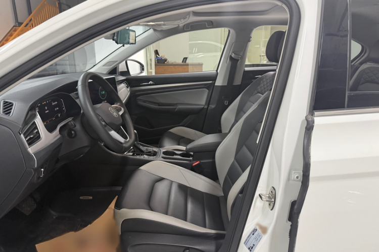 Used Volkswagen Bora 2023 280TSI DSG Prestige Edition Left Front Seat