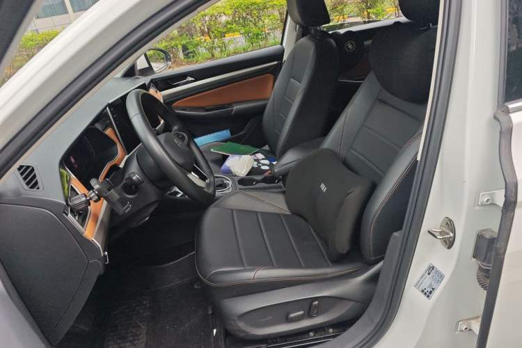 Used Volkswagen Bora 2023 200TSI DSG YueXing PRO Edition Left Front Seat
