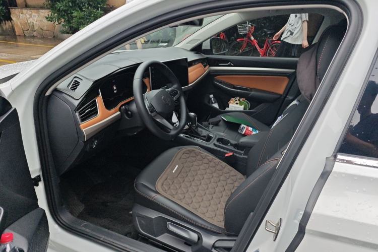 Used Volkswagen Bora 2023 200TSI DSG Smart Drive Version Left Front Seat
