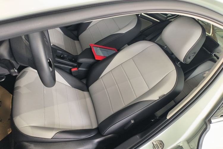 Used Volkswagen Bora 2023 200TSI DSG SmartDrive PRO Edition Left Front Seat