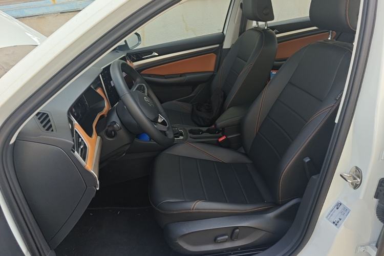Used Volkswagen Bora 2023 200TSI DSG YueXing PRO Edition Left Front Seat