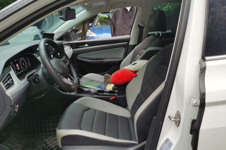 Used Volkswagen Bora 2023 300TSI DSG Prestige Edition Left Front Seat
