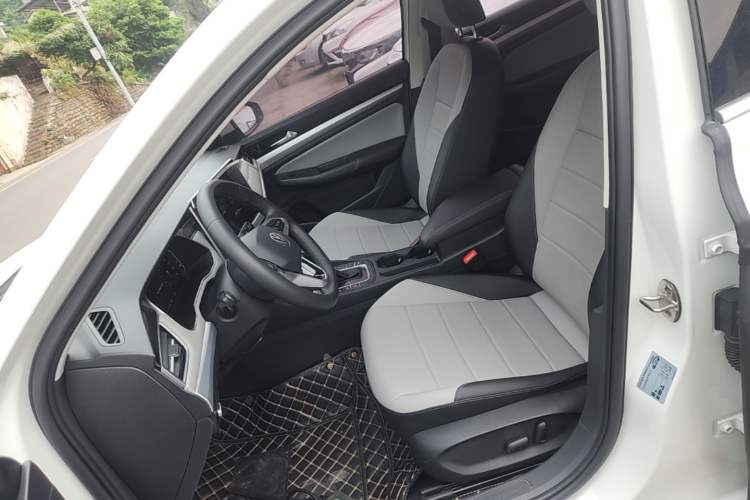 Used Volkswagen Bora 2023 200TSI DSG YueXing PRO Edition Left Front Seat