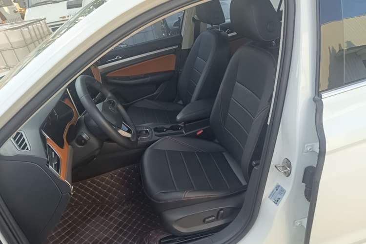 Used Volkswagen Bora 2023 200TSI DSG YueXing PRO Edition Left Front Seat