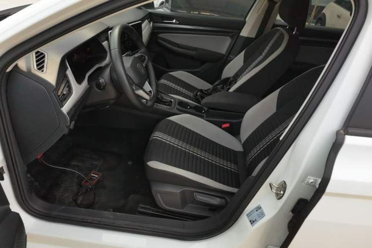 Used Volkswagen Bora 2023 200TSI DSG Comfort Edition Left Front Seat