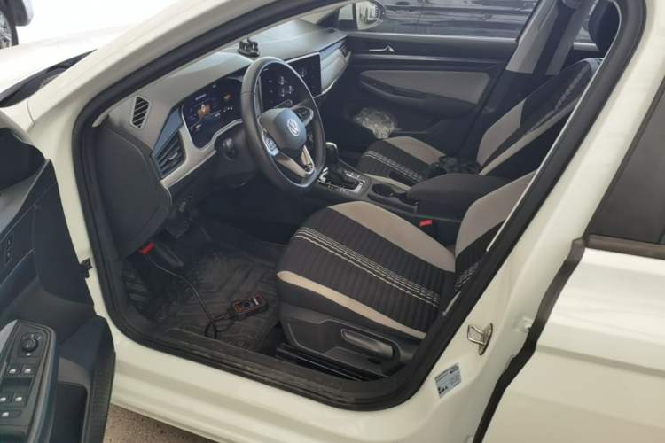 Used Volkswagen Bora 2023 200TSI DSG Comfort Edition Left Front Seat