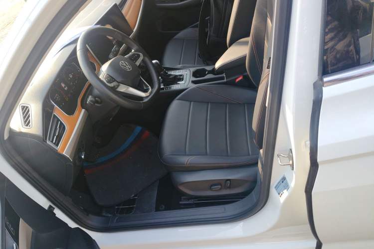 Used Volkswagen Bora 2023 200TSI DSG YueXing PRO Edition Left Front Seat