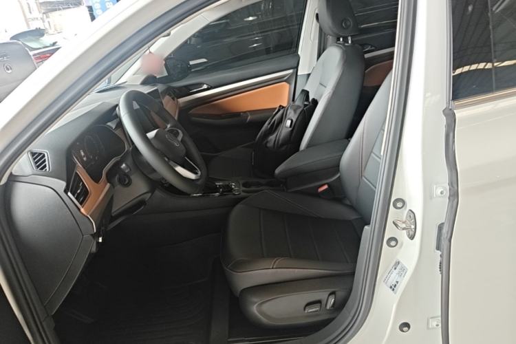 Used Volkswagen Bora 2023 200TSI DSG YueXing PRO Edition Left Front Seat