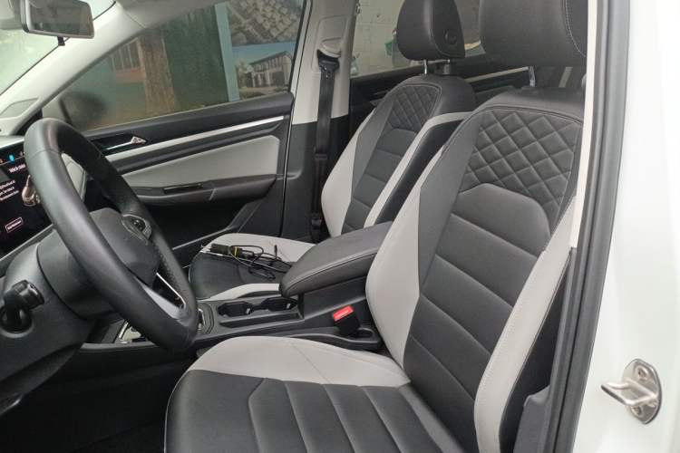 Used Volkswagen Bora 2023 300TSI DSG Prestige Edition Left Front Seat