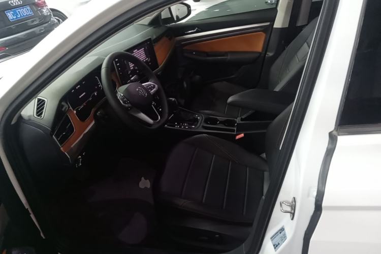 Used Volkswagen Bora 2023 200TSI DSG YueXing PRO Edition Left Front Seat