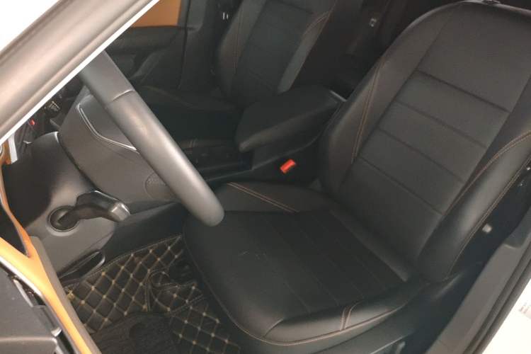 Used Volkswagen Bora 2023 200TSI DSG SmartDrive PRO Edition Left Front Seat