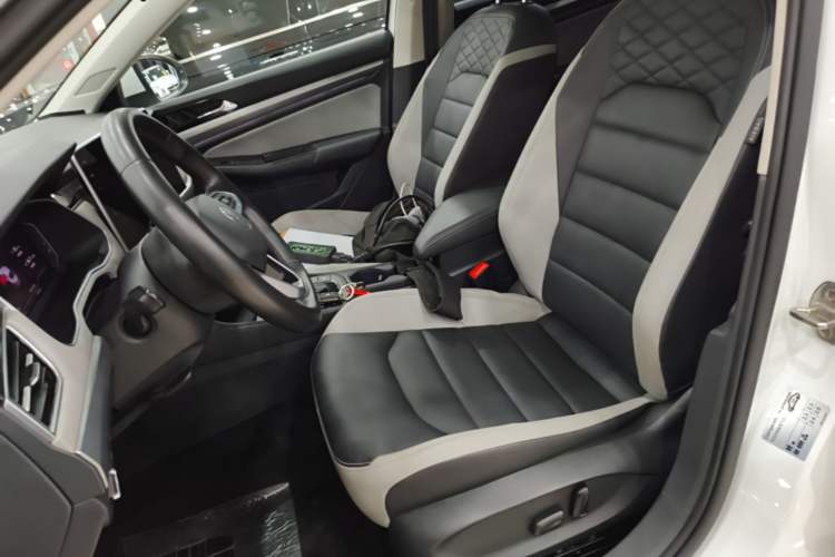 Used Volkswagen Bora 2023 300TSI DSG Prestige Edition Left Front Seat