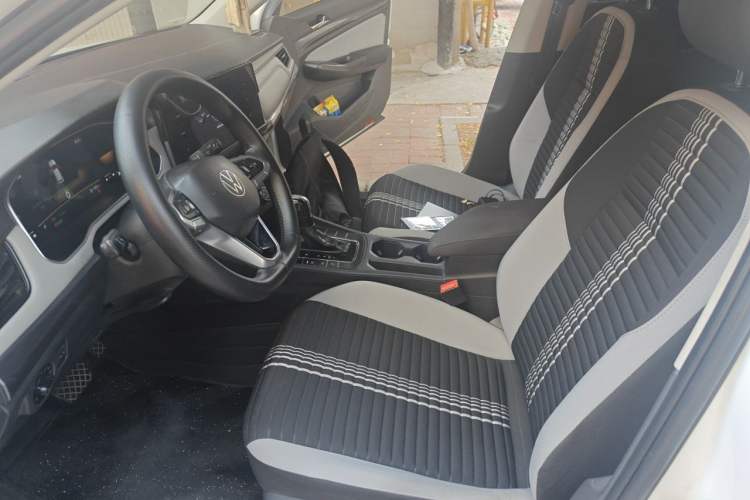 Used Volkswagen Bora 2023 200TSI DSG Comfort Edition Left Front Seat