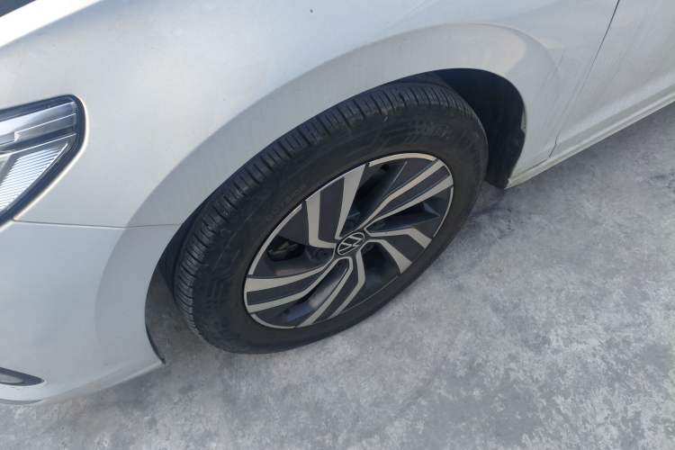Used Volkswagen Bora 2023 200TSI DSG Enjoyment Edition Left Front Wheel Hub