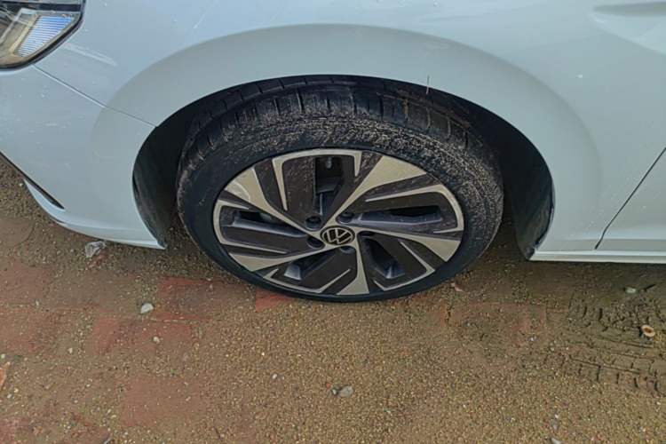 Used Volkswagen Bora 2023 200TSI DSG YueXing PRO Edition Left Front Wheel Hub