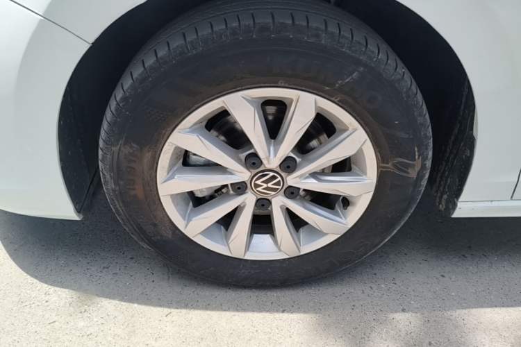 Used Volkswagen Bora 2023 200TSI DSG Comfort Edition Left Front Wheel Hub