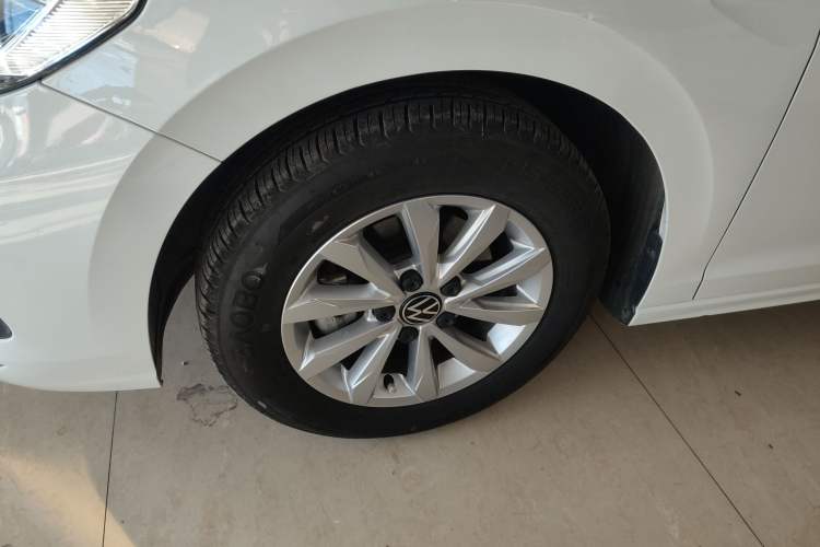 Used Volkswagen Bora 2023 200TSI Manual Comfort Edition Left Front Wheel Hub