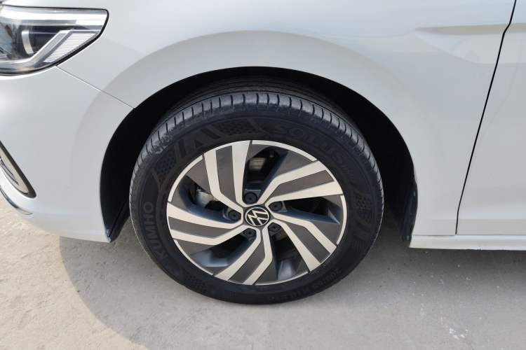 Used Volkswagen Bora 2023 200TSI DSG Enjoyment Edition Left Front Wheel Hub