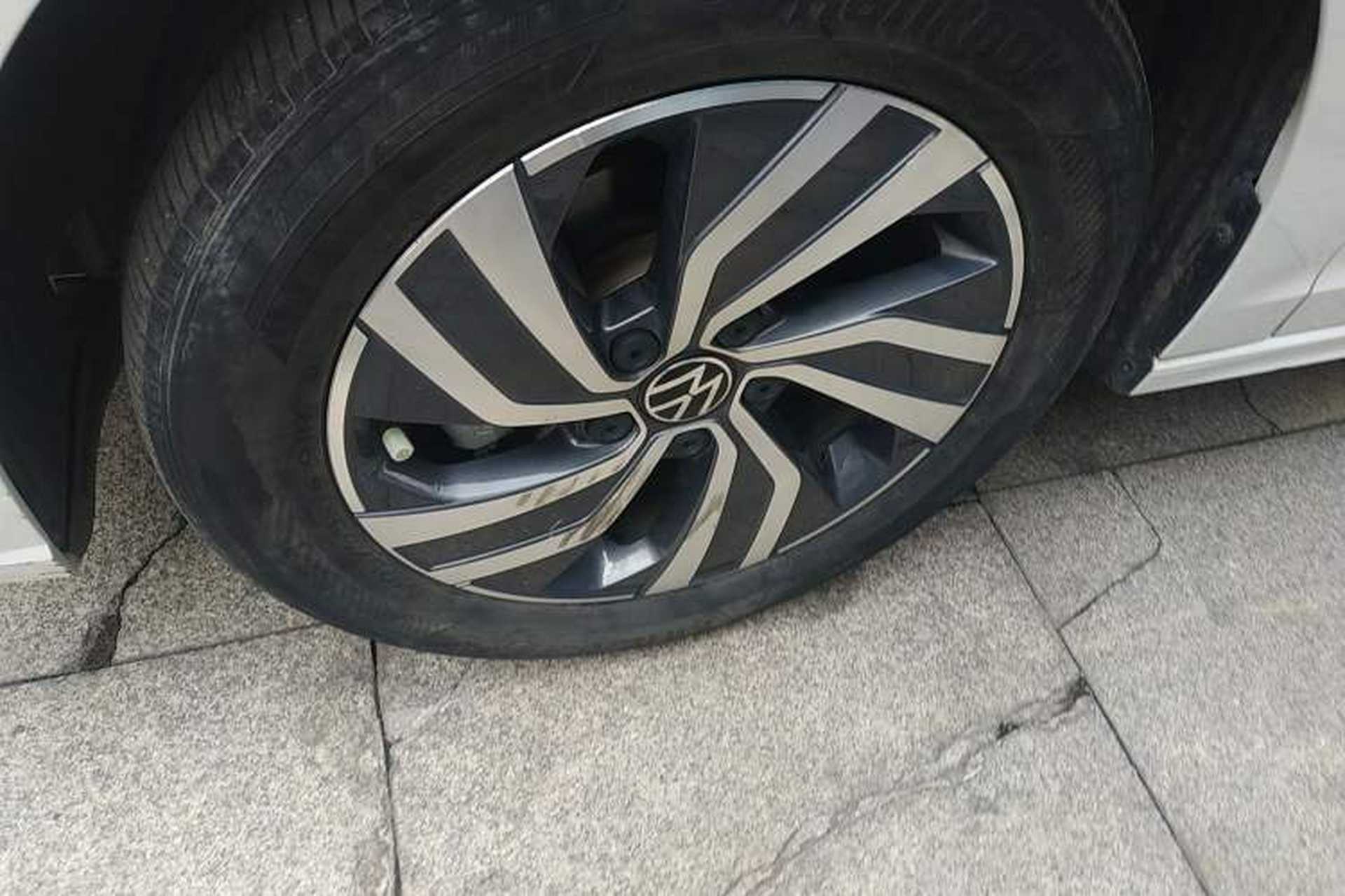 Used Volkswagen Bora 2023 200TSI DSG Enjoyment Edition Left Front Wheel Hub