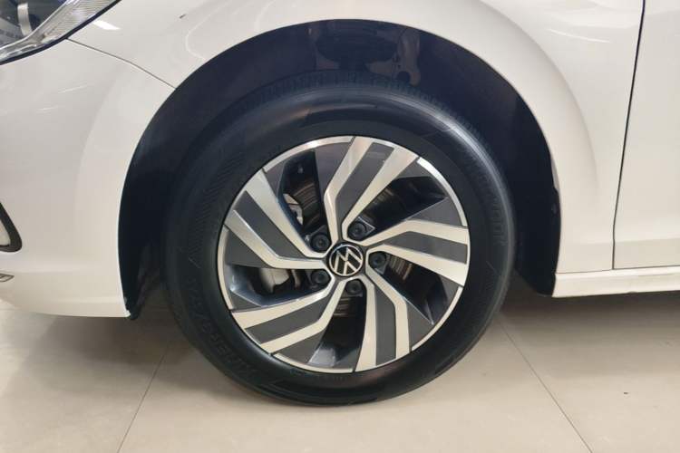 Used Volkswagen Bora 2023 280TSI DSG Comfort Edition Left Front Wheel Hub