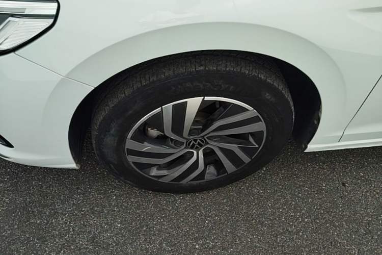 Used Volkswagen Bora 2023 200TSI DSG Enjoyment Edition Left Front Wheel Hub
