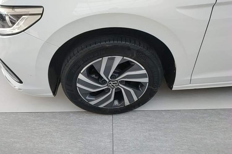 Used Volkswagen Bora 2023 200TSI DSG Enjoyment Edition Left Front Wheel Hub