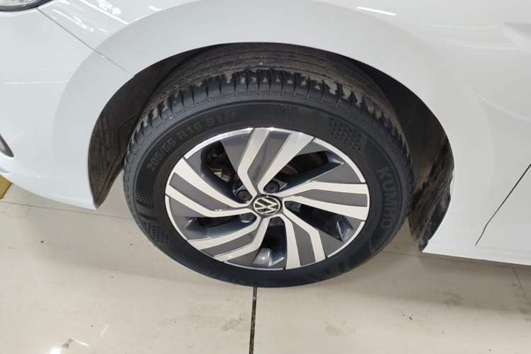 Used Volkswagen Bora 2023 200TSI DSG Enjoyment Edition Left Front Wheel Hub