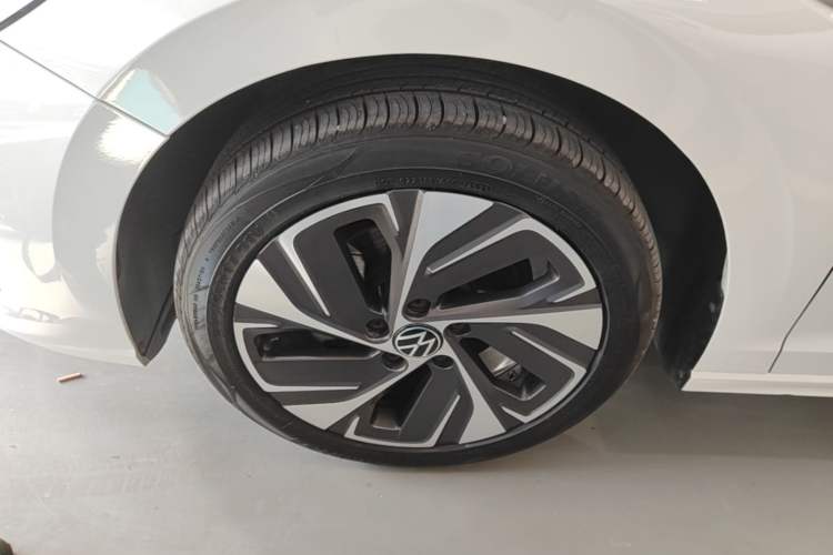 Used Volkswagen Bora 2023 280TSI DSG Prestige Edition Left Front Wheel Hub
