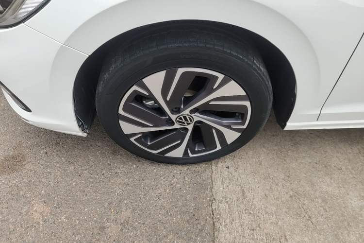 Used Volkswagen Bora 2023 200TSI DSG YueXing PRO Edition Left Front Wheel Hub