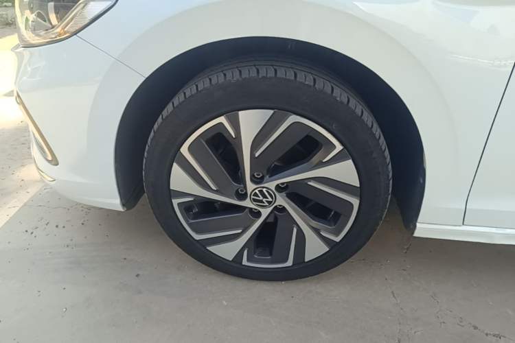 Used Volkswagen Bora 2023 200TSI DSG YueXing PRO Edition Left Front Wheel Hub