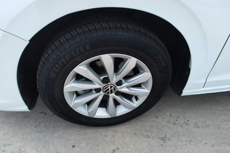 Used Volkswagen Bora 2023 200TSI DSG Comfort Edition Left Front Wheel Hub