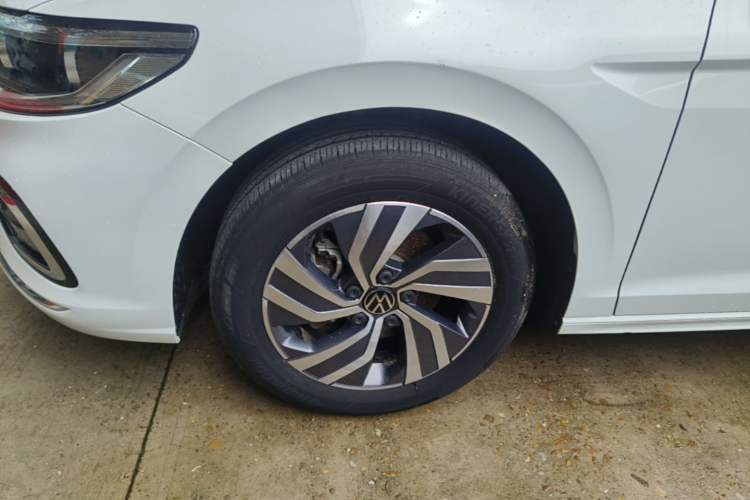 Used Volkswagen Bora 2023 280TSI DSG Comfort Edition Left Front Wheel Hub