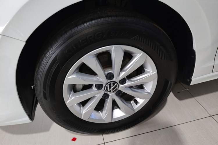 Used Volkswagen Bora 2023 200TSI DSG Comfort Edition Left Front Wheel Hub