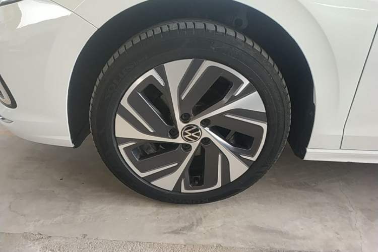 Used Volkswagen Bora 2023 200TSI DSG YueXing PRO Edition Left Front Wheel Hub