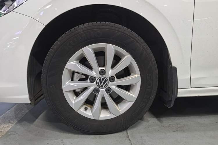 Used Volkswagen Bora 2023 200TSI DSG Comfort Edition Left Front Wheel Hub
