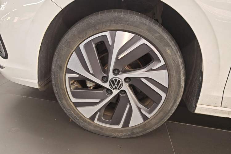 Used Volkswagen Bora 2023 200TSI DSG YueXing PRO Edition Left Front Wheel Hub