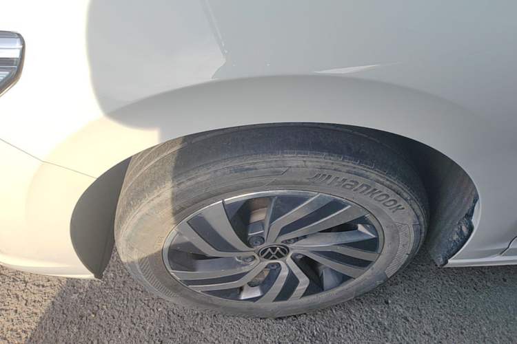Used Volkswagen Bora 2023 200TSI DSG Enjoyment Edition Left Front Wheel Hub