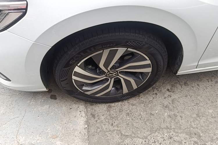 Used Volkswagen Bora 2023 200TSI DSG Enjoyment Edition Left Front Wheel Hub