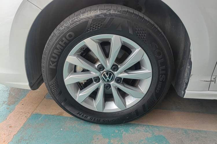 Used Volkswagen Bora 2023 200TSI DSG Comfort Edition Left Front Wheel Hub
