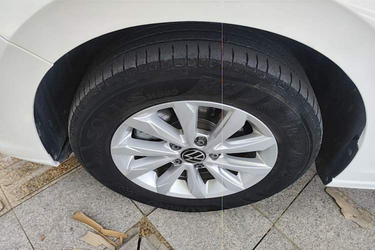 Used Volkswagen Bora 2023 200TSI DSG Comfort Edition Left Front Wheel Hub