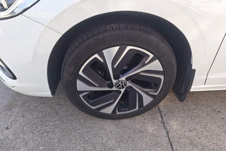 Used Volkswagen Bora 2023 200TSI DSG YueXing PRO Edition Left Front Wheel Hub
