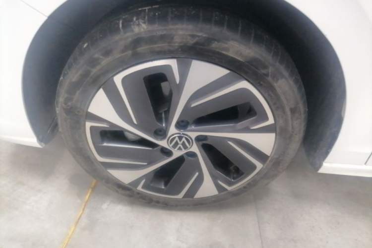 Used Volkswagen Bora 2023 200TSI DSG YueXing PRO Edition Left Front Wheel Hub